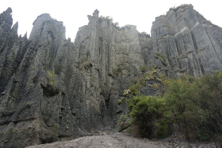Picture of pillars of Dimholt road